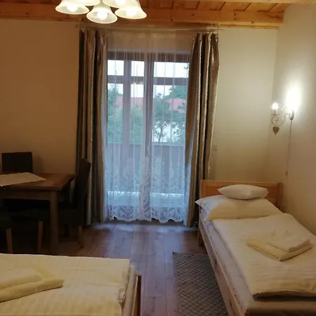 Zempleni Tuenderkert Vendeghaz